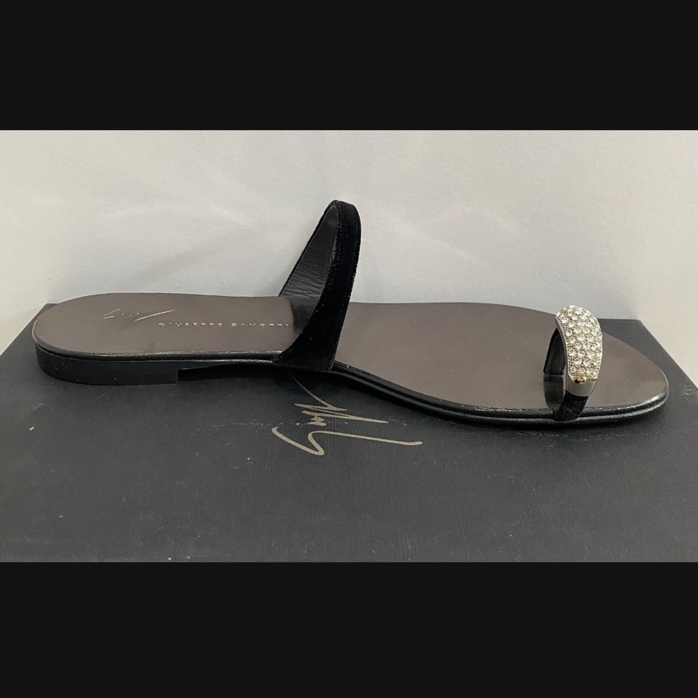 Authentic Giuseppe Zanotti Flat Sandals- New